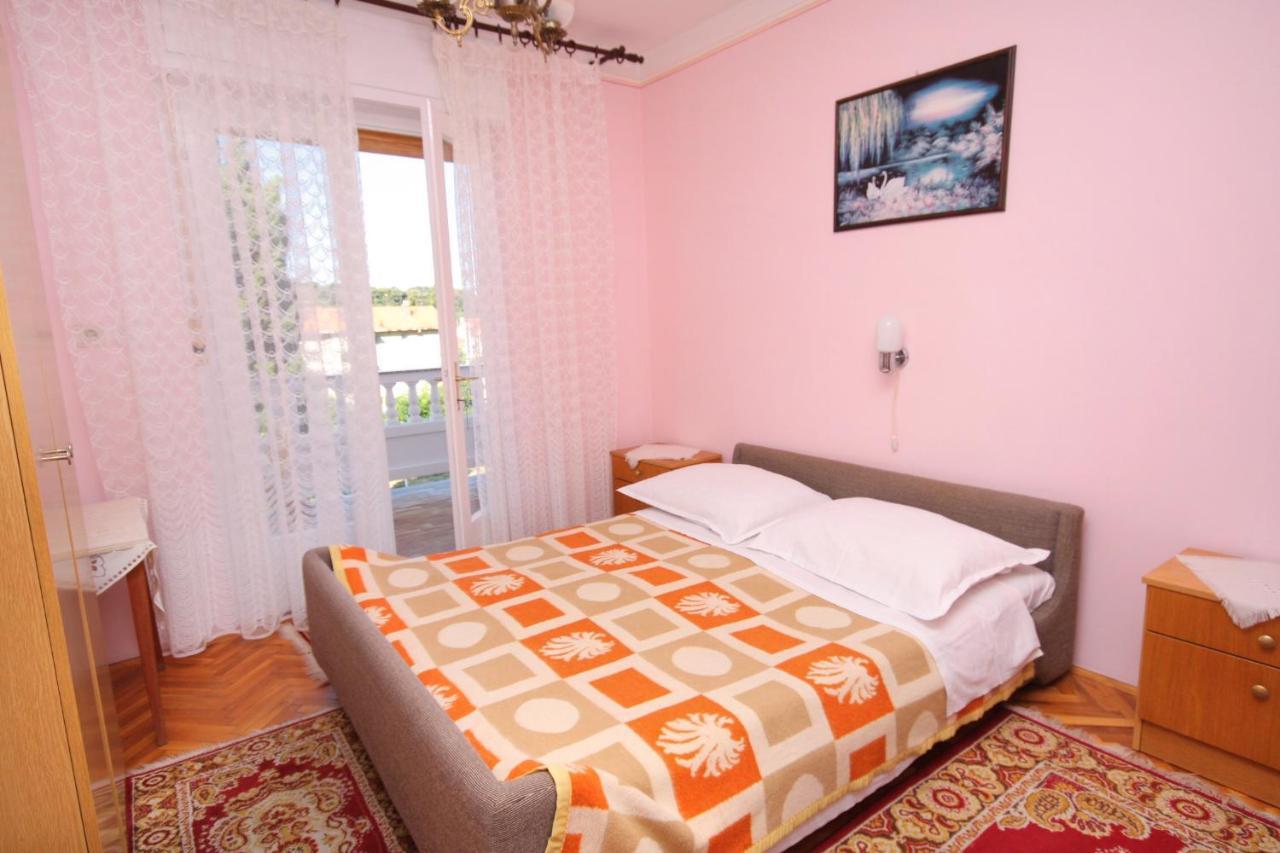 Apartments And Rooms With Parking Space Palit, Rab - 5061 外观 照片